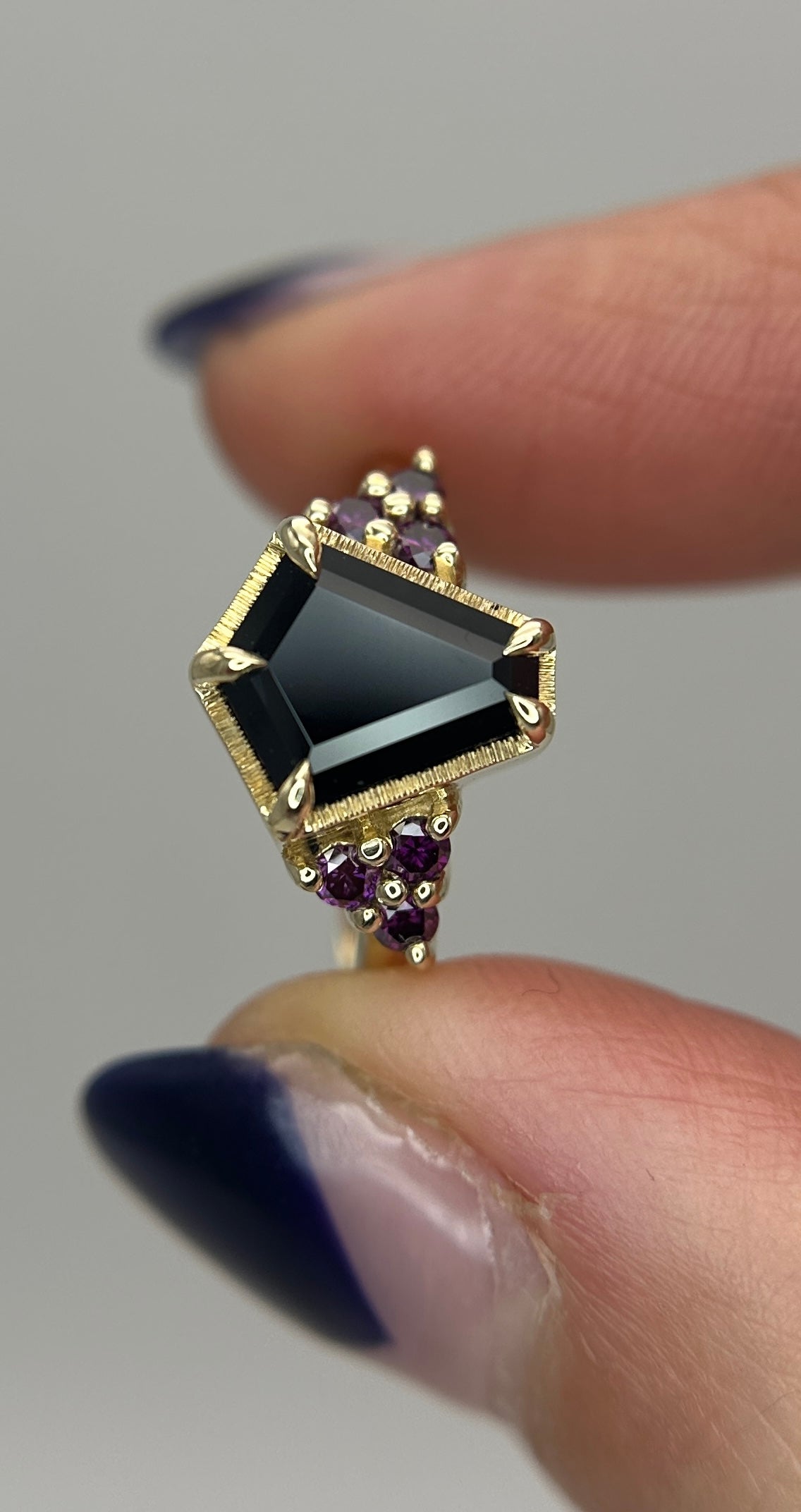 Chasca Black Spinel and Purple Diamond Ring