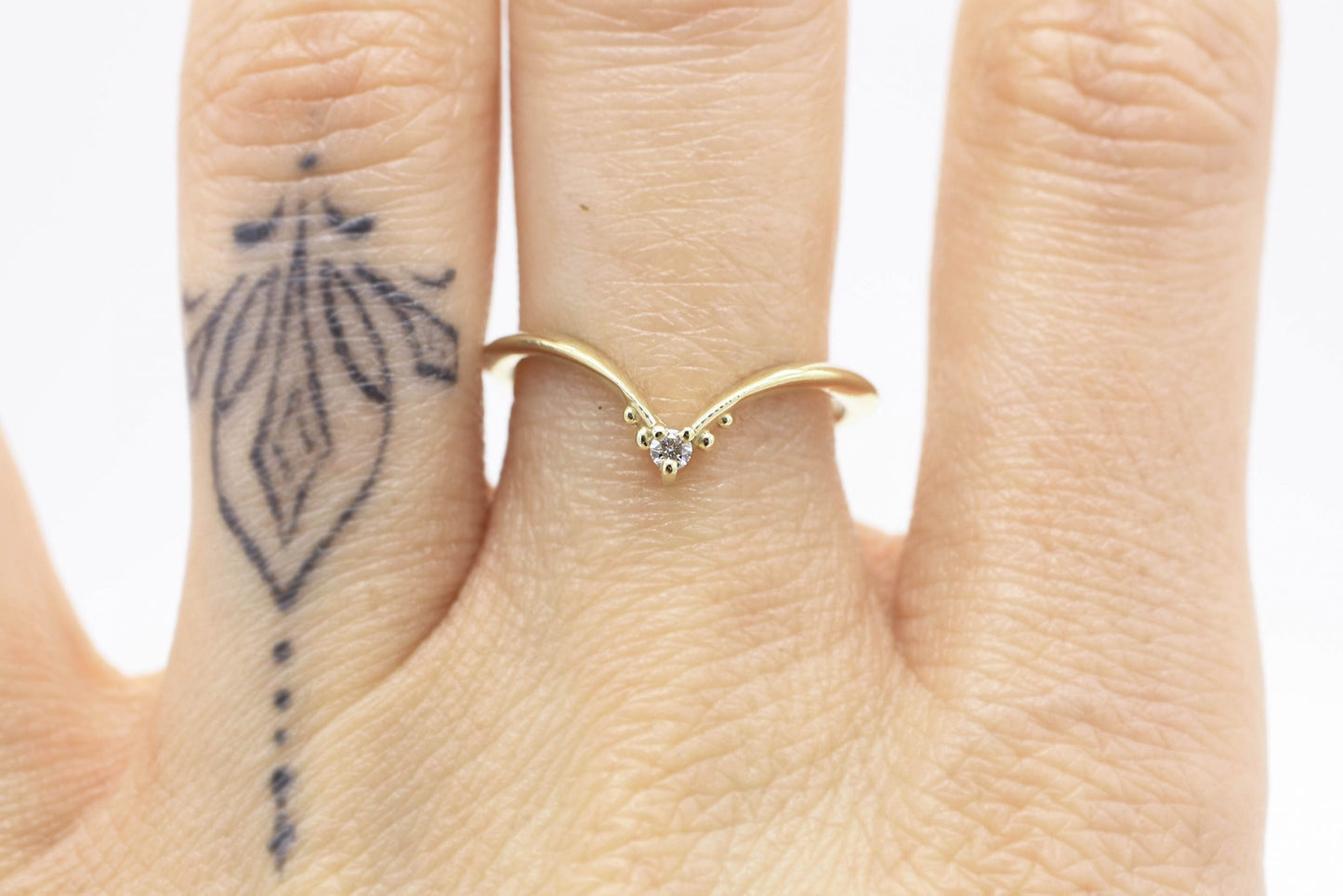 Reina Diamond Fitted Band