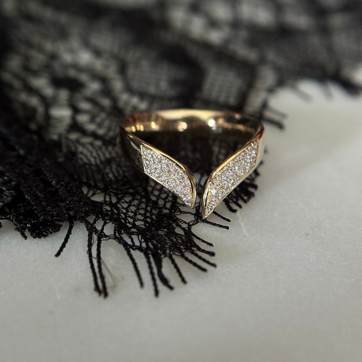 Alice Pave Diamond Open Contour Band