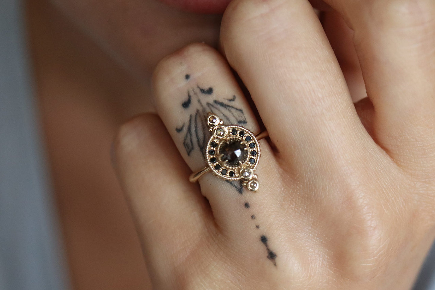 Regiis Black Ring